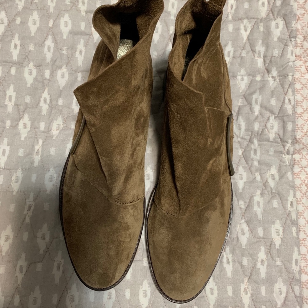JOHNSTON & MURPHY Genuine Suede Chelsea Booties - Picture 3 of 5